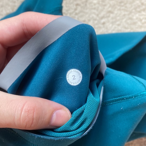 Lululemon Leggings size 2 - Picture 3 of 3